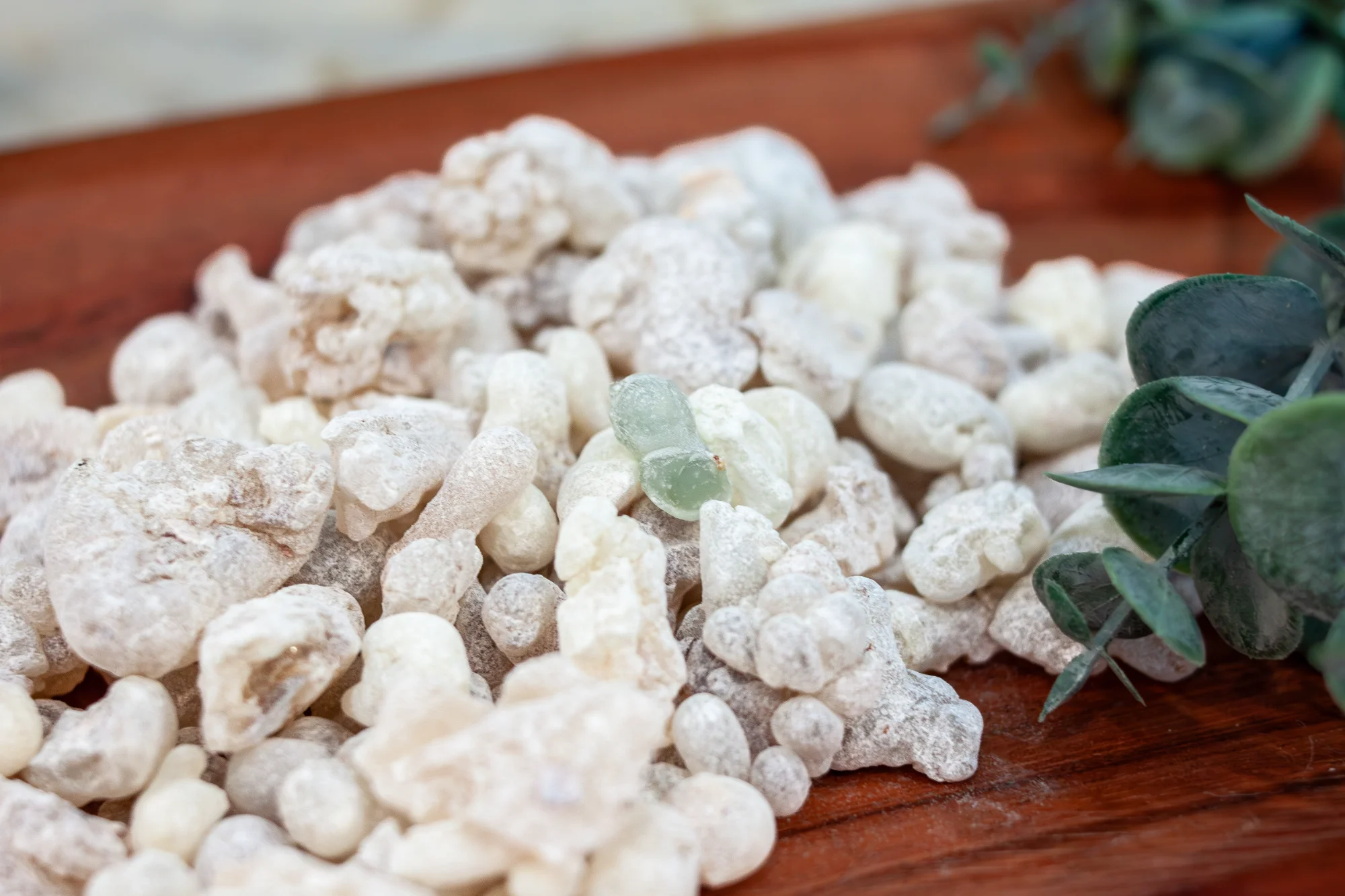 Hojari frankincense resin